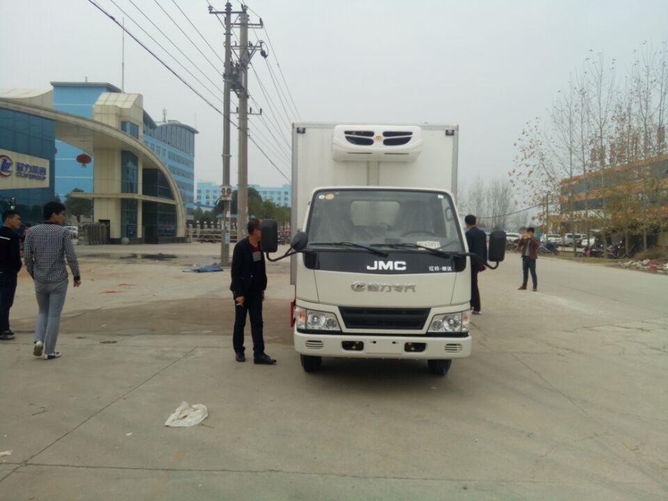 江鈴凱運4米2冷藏車(chē)