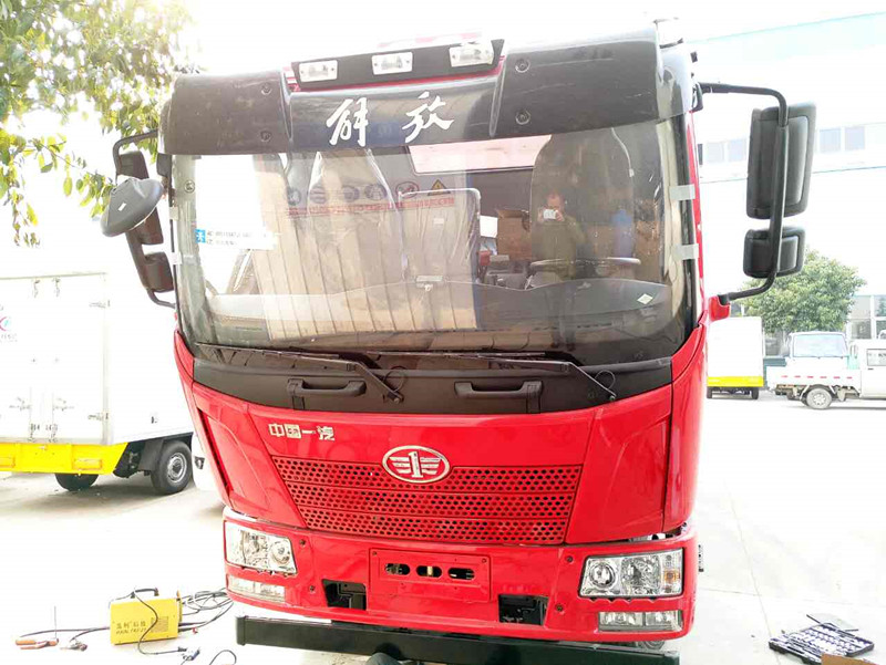 解放國五6米8冷藏車(chē)